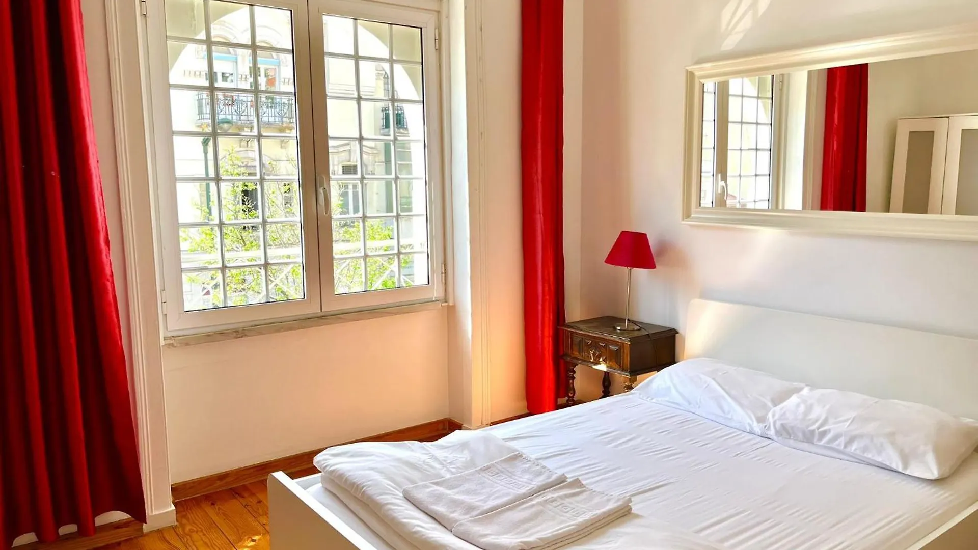 With Terrasse - 3 Bedroom, 3 Bathroom Triplex Lisboa Apartamento