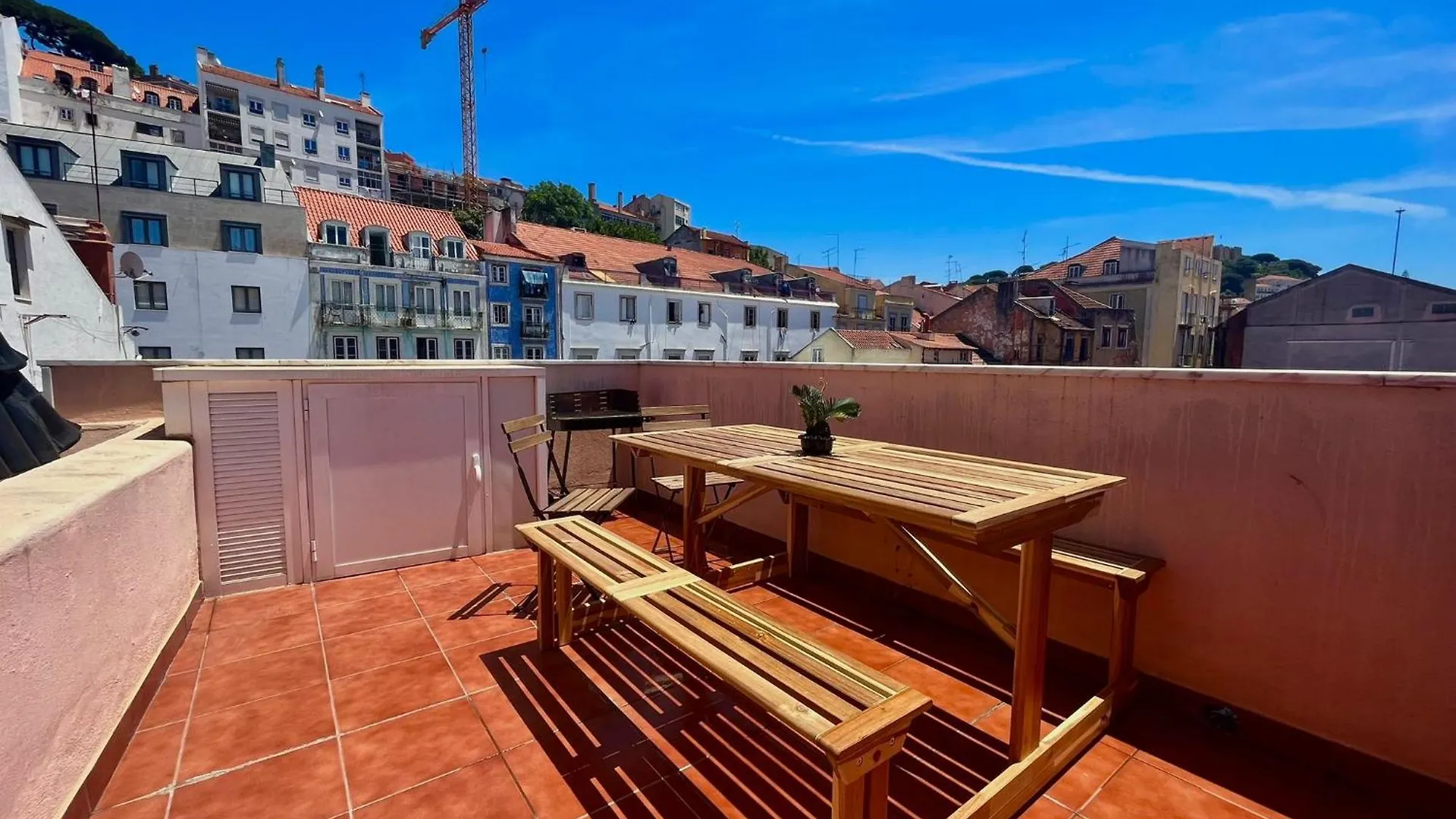 With Terrasse - 3 Bedroom, 3 Bathroom Triplex Lisbon Apartment
